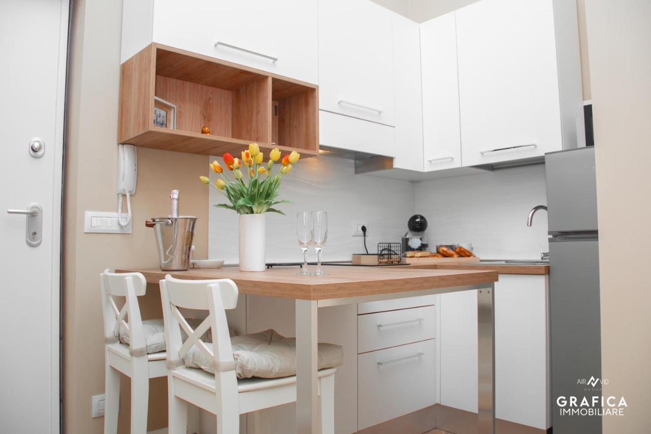 Ameli Home Luxury Apartment タラント エクステリア 写真